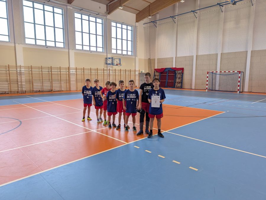 Gminne igrzyska dzieci - piłka halowa chłopców młodszych