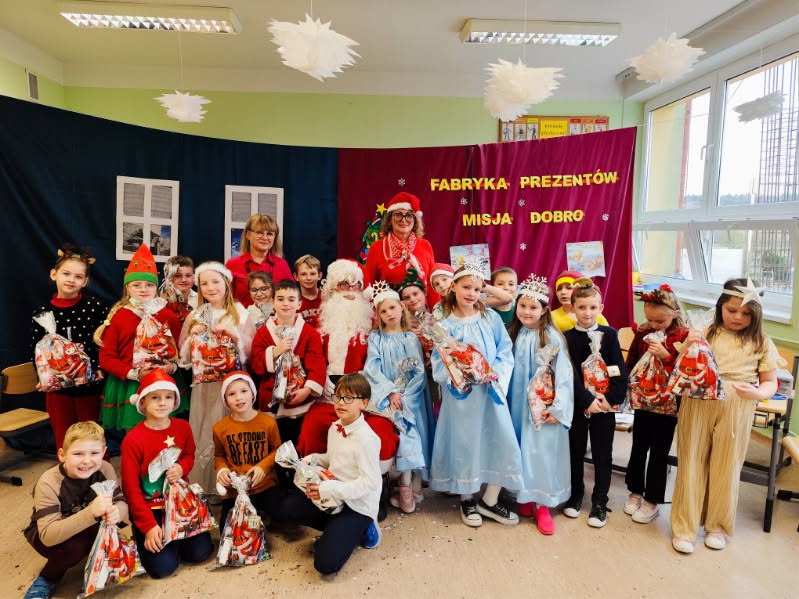 Małe przedstawienie, wielkie emocje - Mikołajki ze ,,Szkolną Kurtyną”