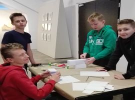 Układamy z klocków historię